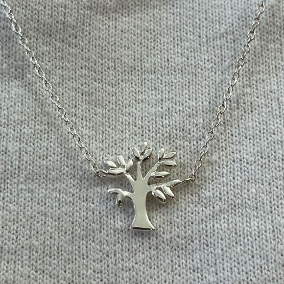 Kohl's Tree of Life Necklace Sterling Silver Charm 1mm Trace Chain 18in Long - Picture 12 of 14